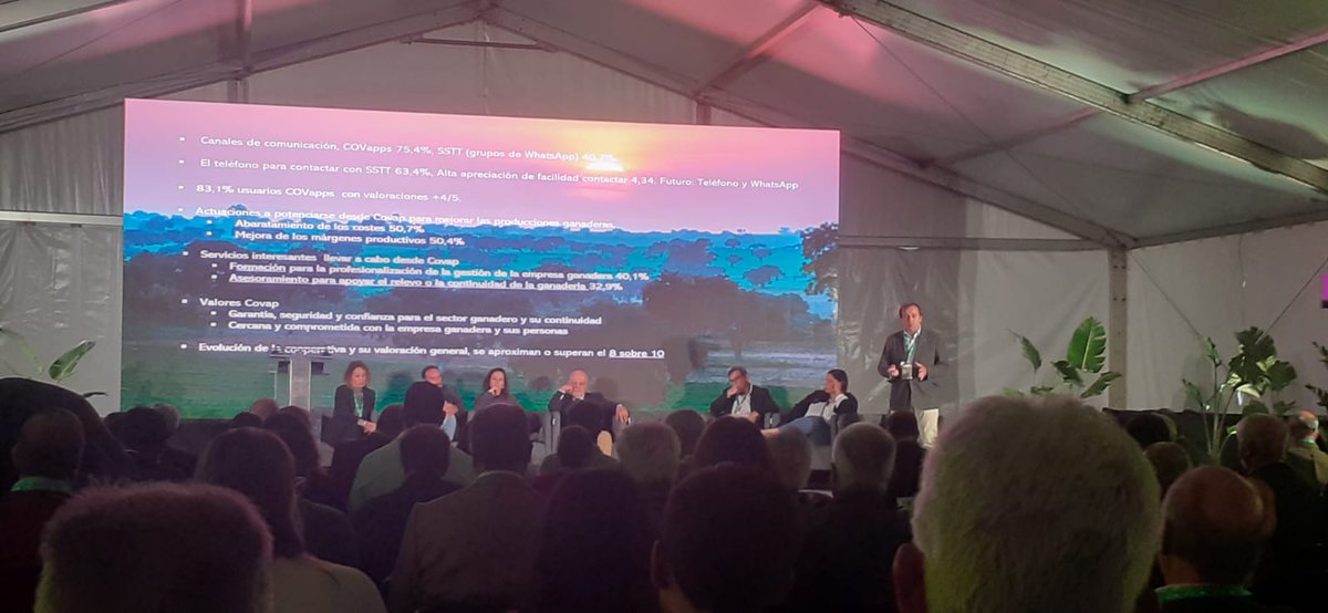 CoopsAgroAND's tweet photo. Compartimos algunas imágenes de la jornada de #hoy en el #Congreso Hispano-luso de #ganadería extensiva que se celebra en #Portugal, donde las cooperativas ganaderas @Covap, #ovipor y @GrupoDcoop han sido protagonistas 🐄🐐🐖 https://t.co/pdFIhozQRt