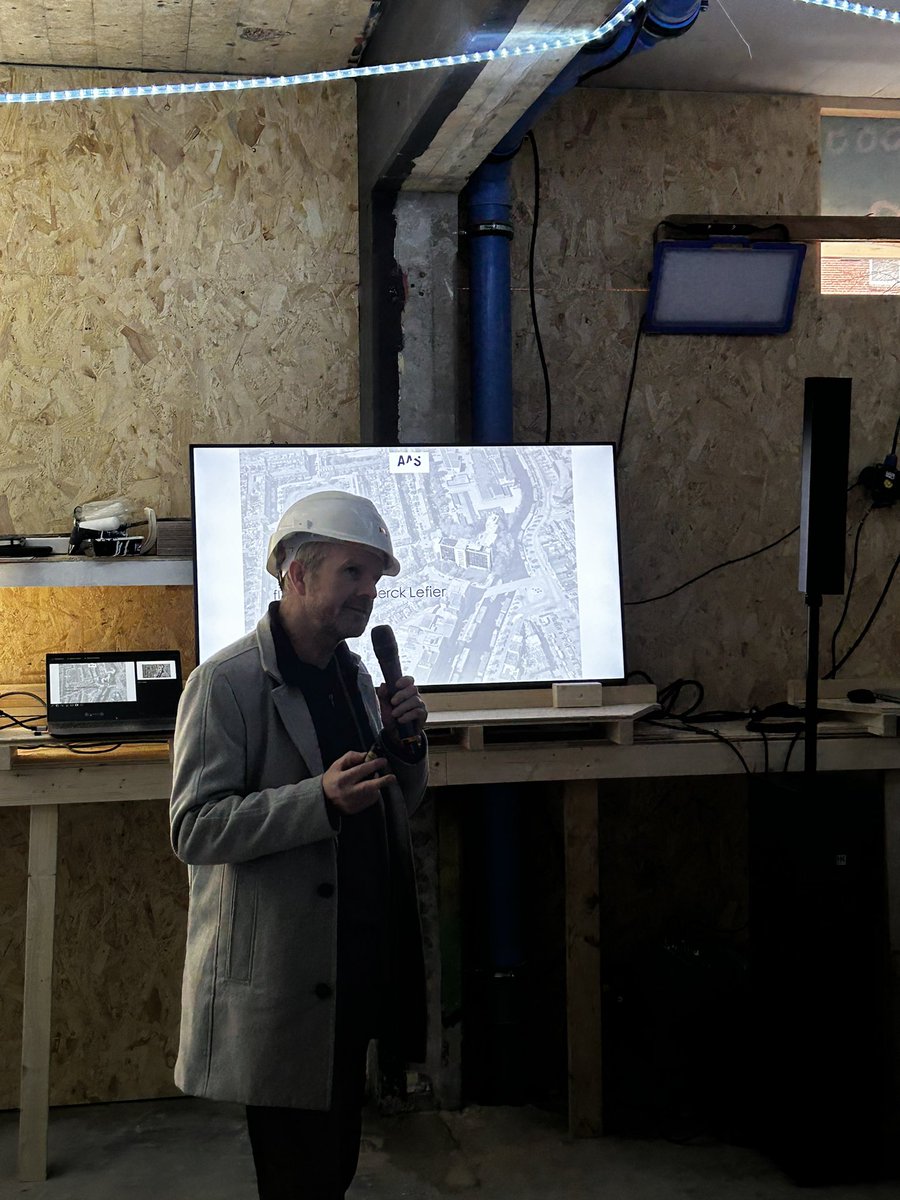 Zo’n project vraagt om kennisdeling! Samen met onze opdrachtgever@Lefier_wonen lieten we relaties vandaag een kijkje nemen in dit bijzondere project midden in Groningen. Je zult straks als student maar wakker worden met dit uitzicht.