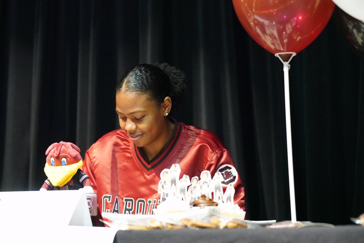 CySpringsGBB's tweet photo. Congratulations on officially signing! This marks the beginning of an exciting new chapter in your athletic and academic journey, and we are beyond proud of you all. 
Your commitment&amp; dedication have led you to this moment, all of you are so deserving of this! 🫶🏾 https://t.co/xajYE9a7S0