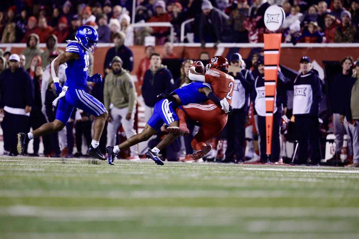 marquecollins2's tweet photo. Blessings #GoCougs ⚪️🔵 https://t.co/ObkeFbaEFx