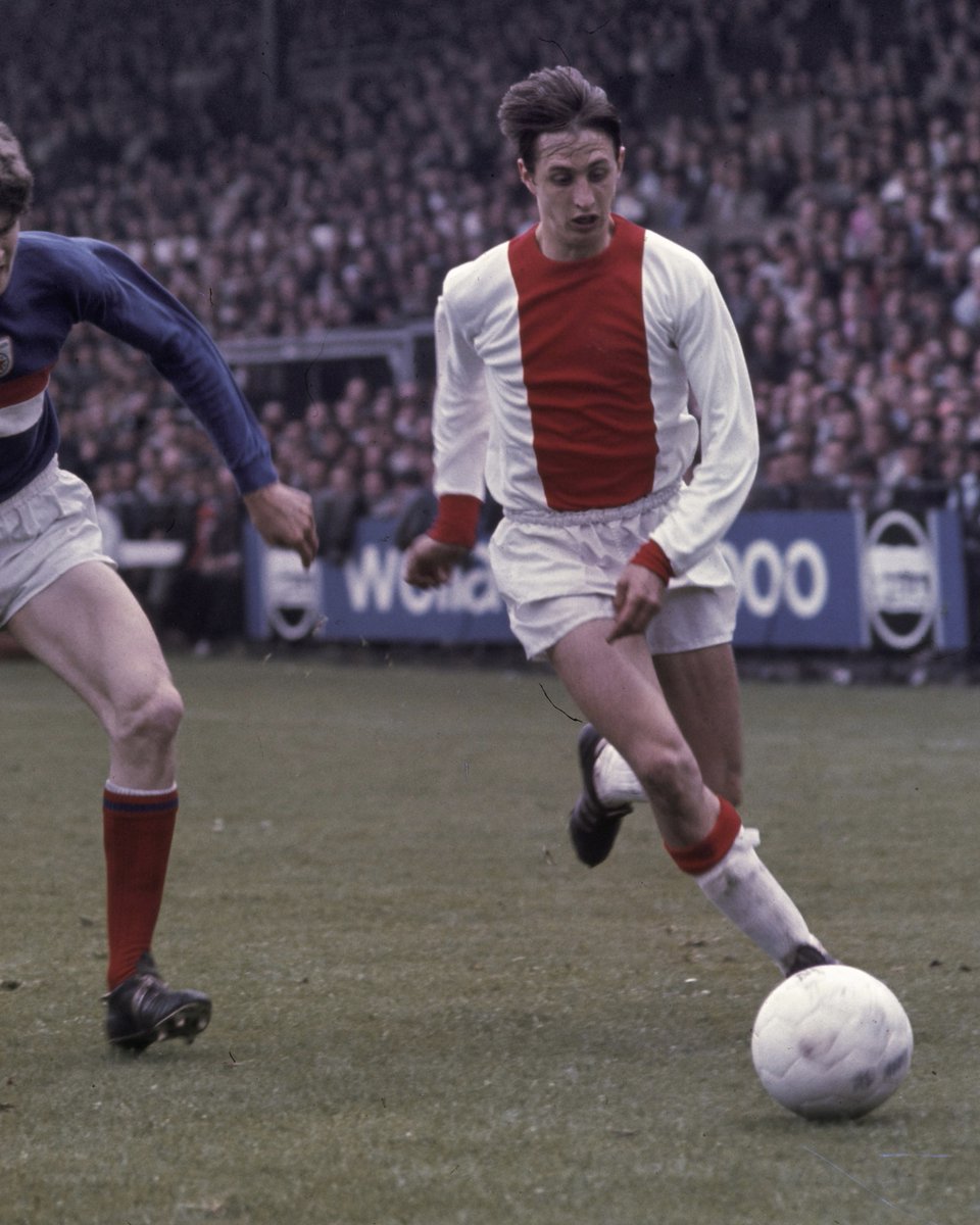 60 years ago, <a href="/JohanCruyff/">Johan Cruyff</a> made his debut for Ajax ⚪️🔴⚪️

Historical.