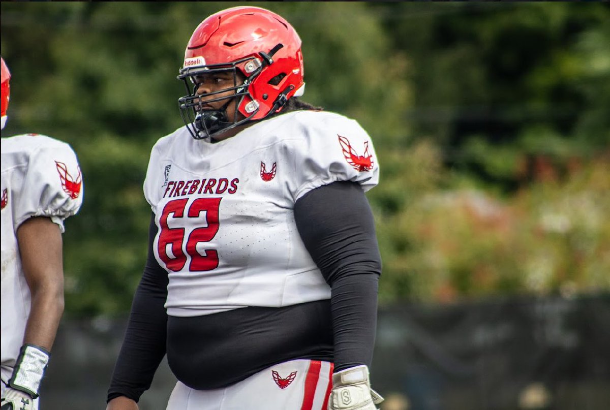 ShymirNelson's tweet photo. Sophomore season over next season gonna be better #football #highschool #62 #2024 https://t.co/7PAj4pISgR