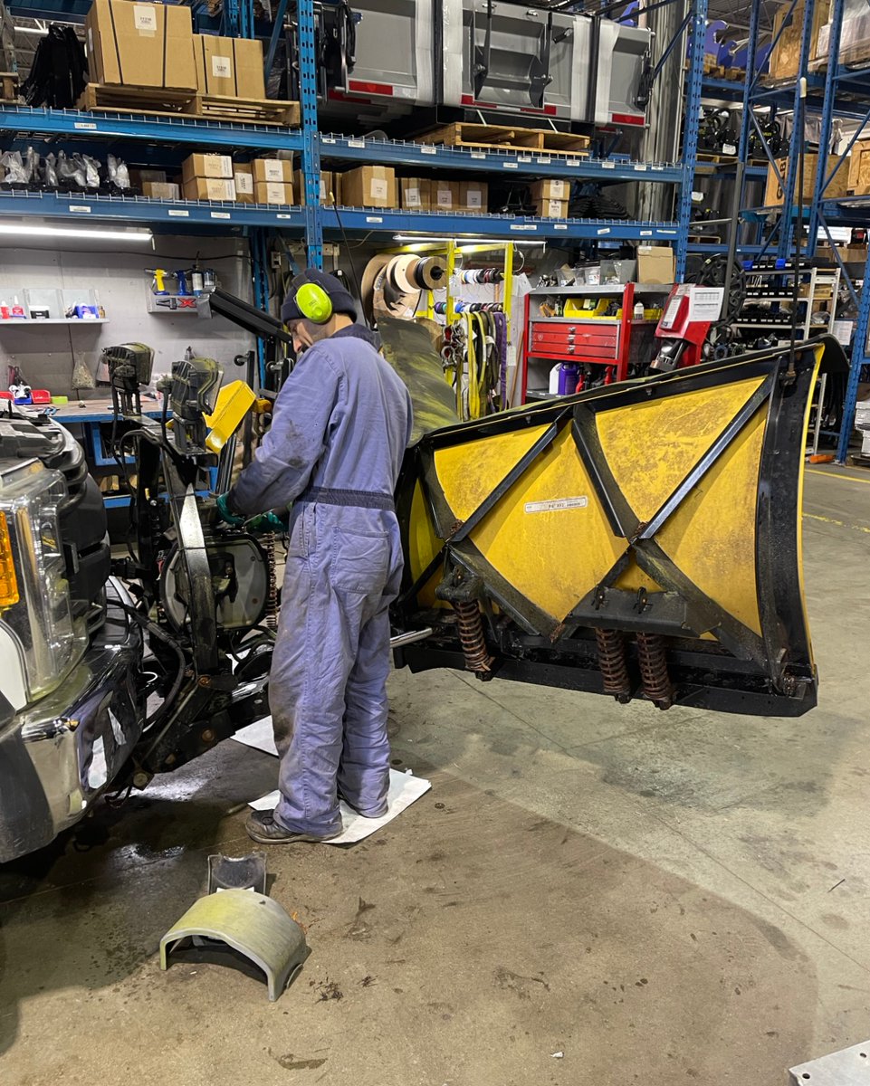 WorkTruckWest's tweet photo. Our team is busy servicing plows and spreaders for the frosty months ahead! Need maintenance or looking for new equipment? We’ve got you covered. Reach out to us at 1.800.255.5211. Be winter-ready and keep your operations running smoothly. #WinterReady #Plows #Spreaders https://t.co/XsD06Pr0m5