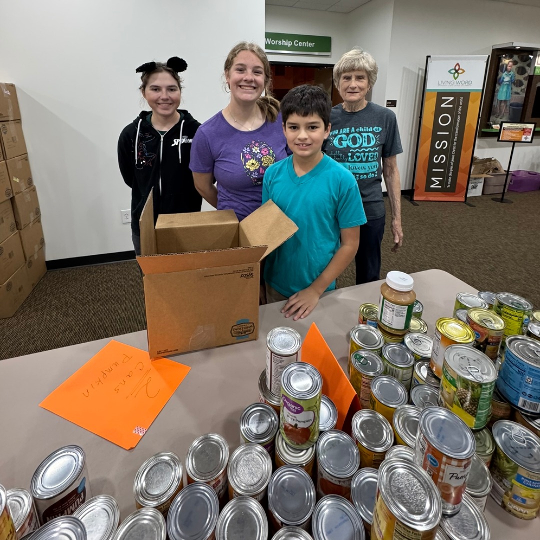 LivingWordUMC's tweet image. 🍁 Today is Thankful Thursday! 🍁 Today and every day, we are grateful for the incredible generosity of the Living Word community! ❤️ Together, more than 2,000 food items were collected, filling over 200 Thanksgiving boxes for Circle of Concern! 
#WeAreLivingWord #CircleOfConcern