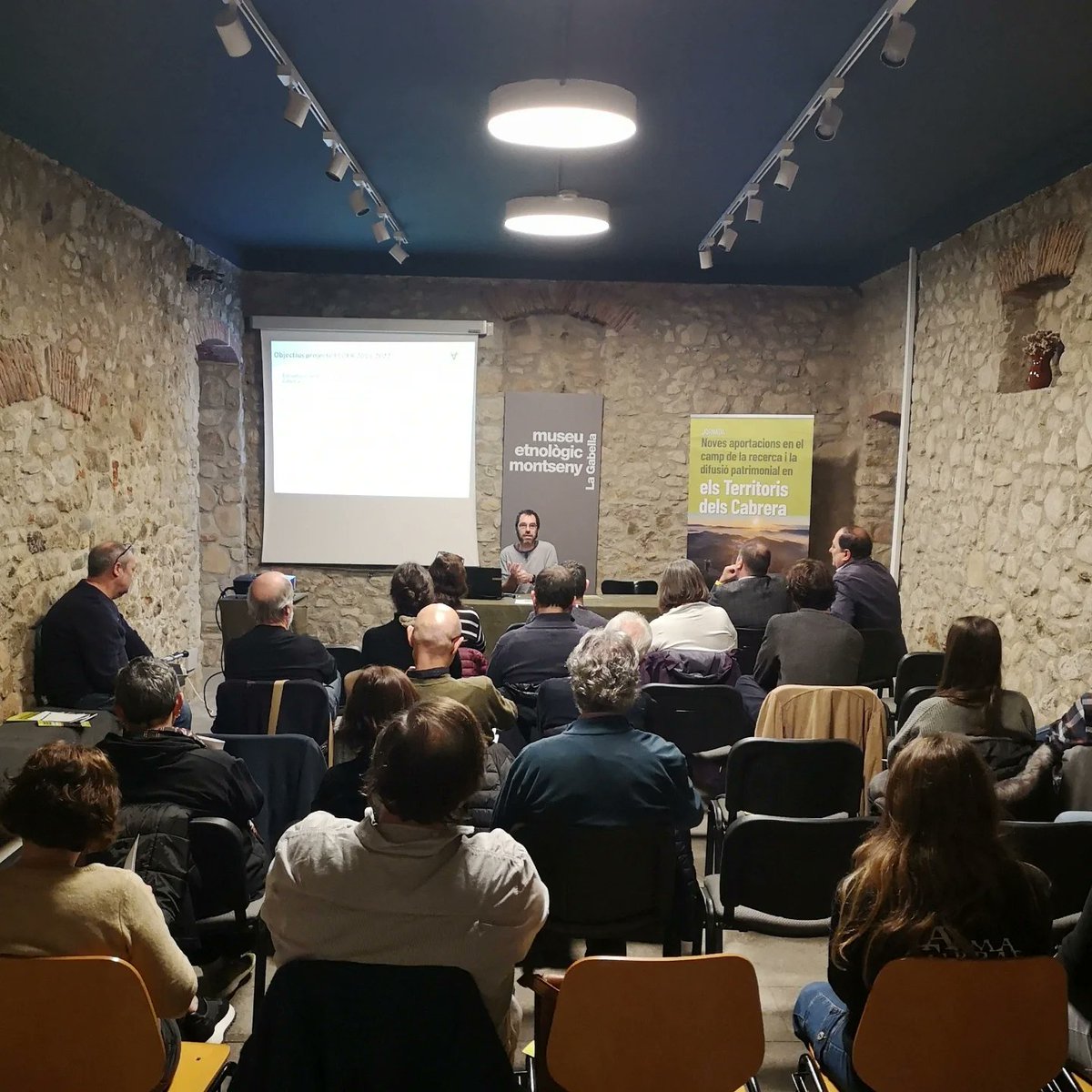 El Museu Etnològic del Montseny (Arbúcies) ha celebrat la jornada "Noves aportacions en el camp de la recerca i la difusió patrimonial en els Territoris dels Cabrera"

Una oportunitat per conèixer de primera mà una dotzena de projectes i intercanviar experiències!