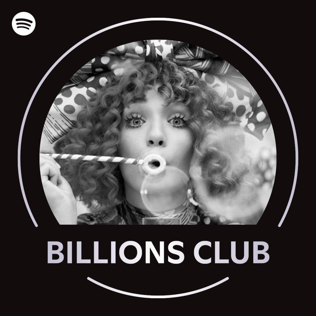 Sia's tweet photo. The best way to ring in the holiday season is Snowman being Sia's SEVENTH song in the @Spotify Billions Club https://t.co/dh8m89BCWL  🔔🌟🎄 - Team Sia https://t.co/9lMrpwLoQJ