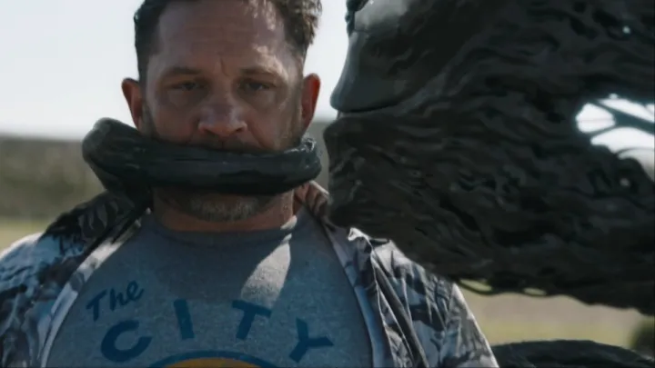 Trastero11's tweet photo. En cocnlusió, volia vore a Tom Hardy i Venom fent coses violentes i no m'ha decepcionat, la química que tenen es manté còmica i el disseny dels enemics és desagradable i grotesc, la qual cosa li dona positius al film. Per tant, considere que ha satisfet les espectatives. https://t.co/imBtDmNWZL