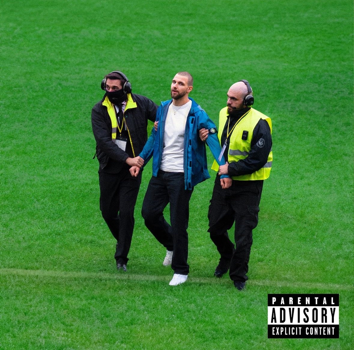 ShadesFrance's tweet photo. 🚨COSTA annonce la sortie de sa première MIXTAPE ! 

"VIOLENCE CULTURE SPORT &amp; FASHION"

Avec :
▫️EDGE
▫️BAKARI
▫️JUNGLE JACK
▫️OKIS

📆22 NOVEMBRE 

Cover :                                     Tracklist : https://t.co/FVzi8gVArX