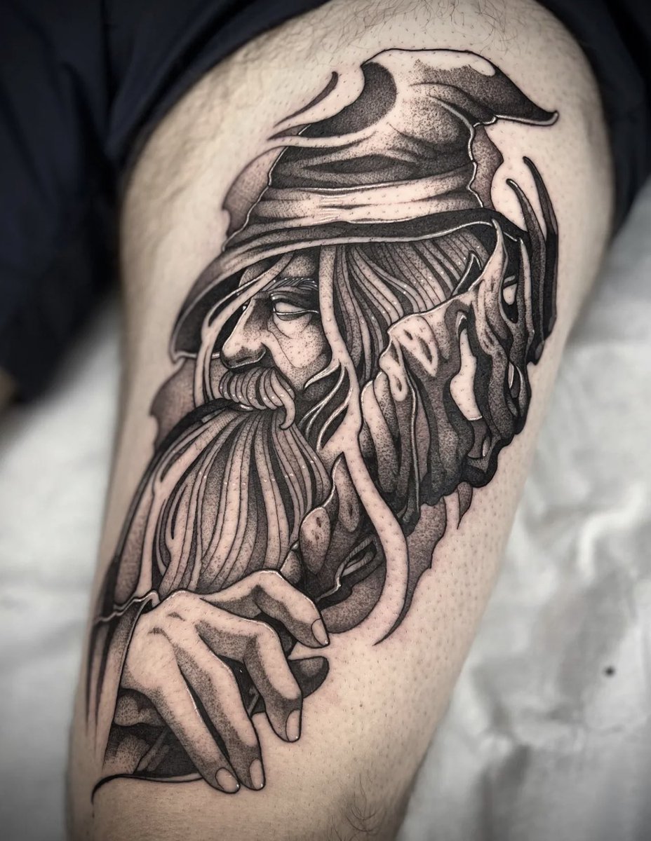 kayseeshuster's tweet image. Figured I’d post an updated pinned tweet. Follow me on IG where I am more professional and post more about openings n stuff hehe. (Please).