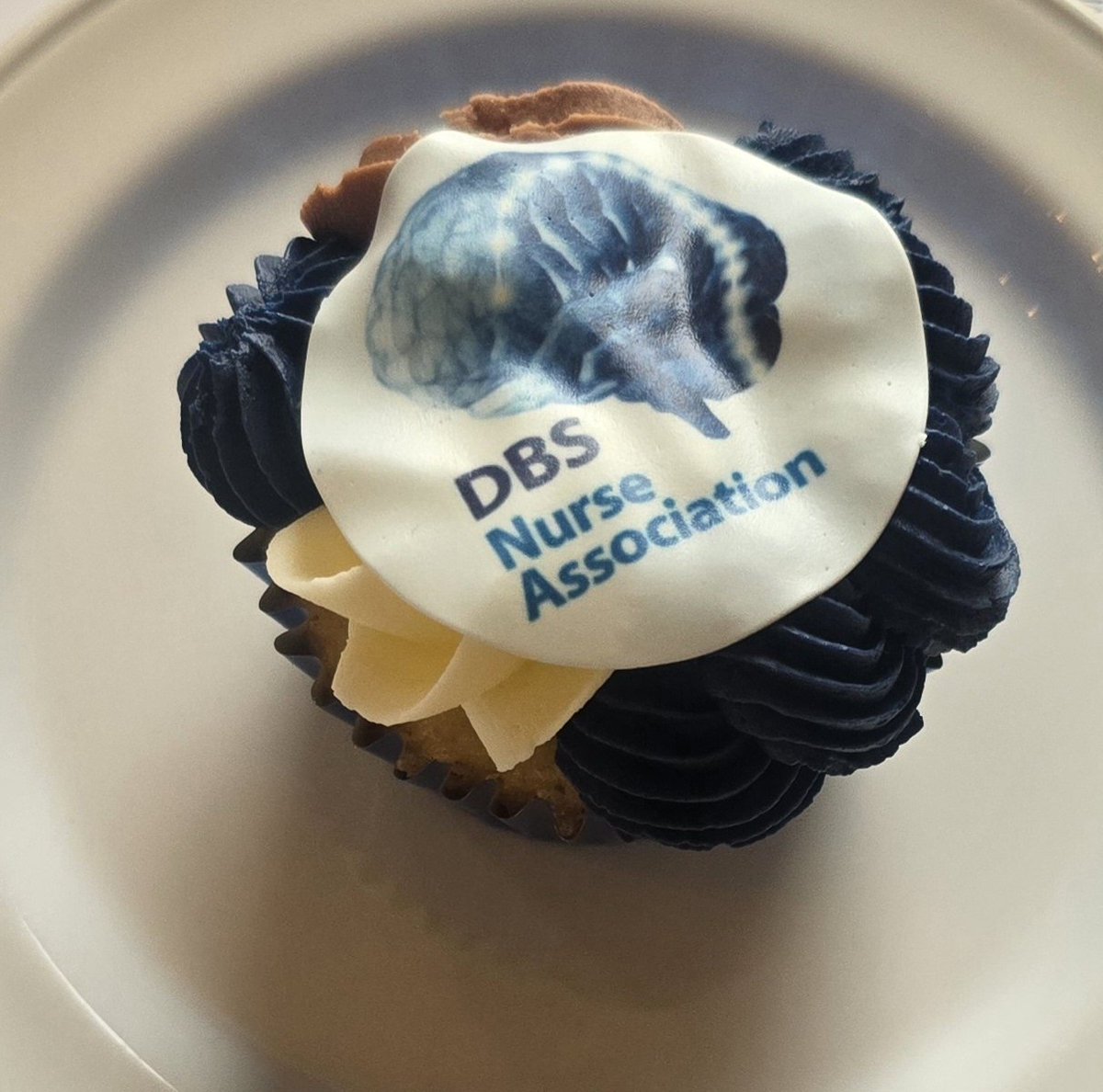 Alison Leake tweet media