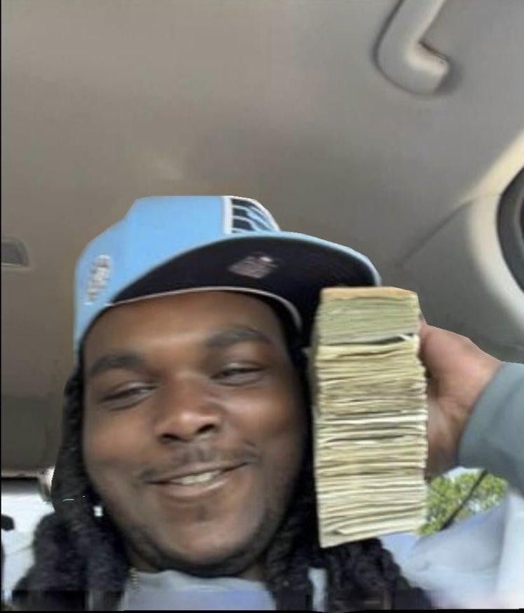 Trefivee_'s tweet photo. LONG LIVE JMONEY. THERE AINT A DAY THAT GOES BY THAT I DONT THINK ABT YOU BLEED WE GON RUN UP THIS BAG FOREVER FA YOU🕊️💰#LLJMONEY #RTBIS https://t.co/8xmj5ryvqy