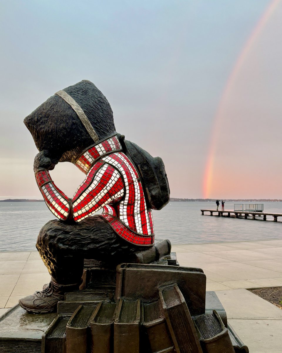 Proof that Badgers have their own special glow 🌈 ✨