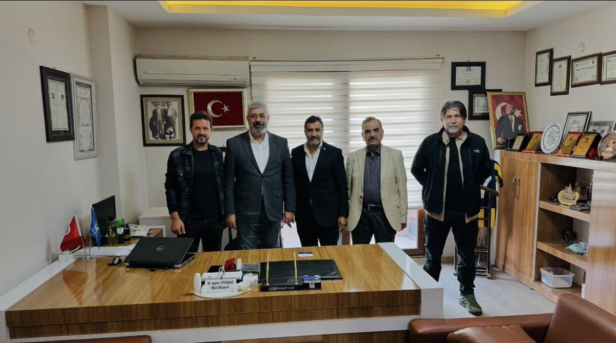 YucedagAyd's tweet photo. Gönülden gönüle  yol var dediler,
O gün, bugün yoldayız.
Yol bulmak kolay imiş,
Mesele GÖNÜL bulabilmek imiş.MHP İlçe Başkanı M. Şirin Tezdönen ve teşkilatının nazik ziyaretlerinden dolayı teşekkür ediyoruz, bizleri çok memnun ettiler.
Dualar, bize en büyük hediyedir, mükafattır https://t.co/9lK5Ezm4XL