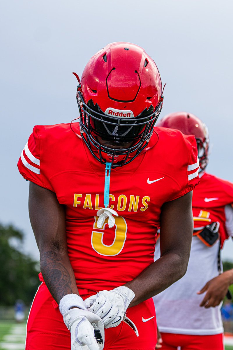 Jakobe Bruton - 2026 RB/SS/ATH
Leto HS - Tampa, FL
5’10 190

hudl.com/v/2QKQfj

🔥1254 Total Yards
🔥17 Total Touchdowns
🔥33 Tackles
🔥2 Pick-Sixes
