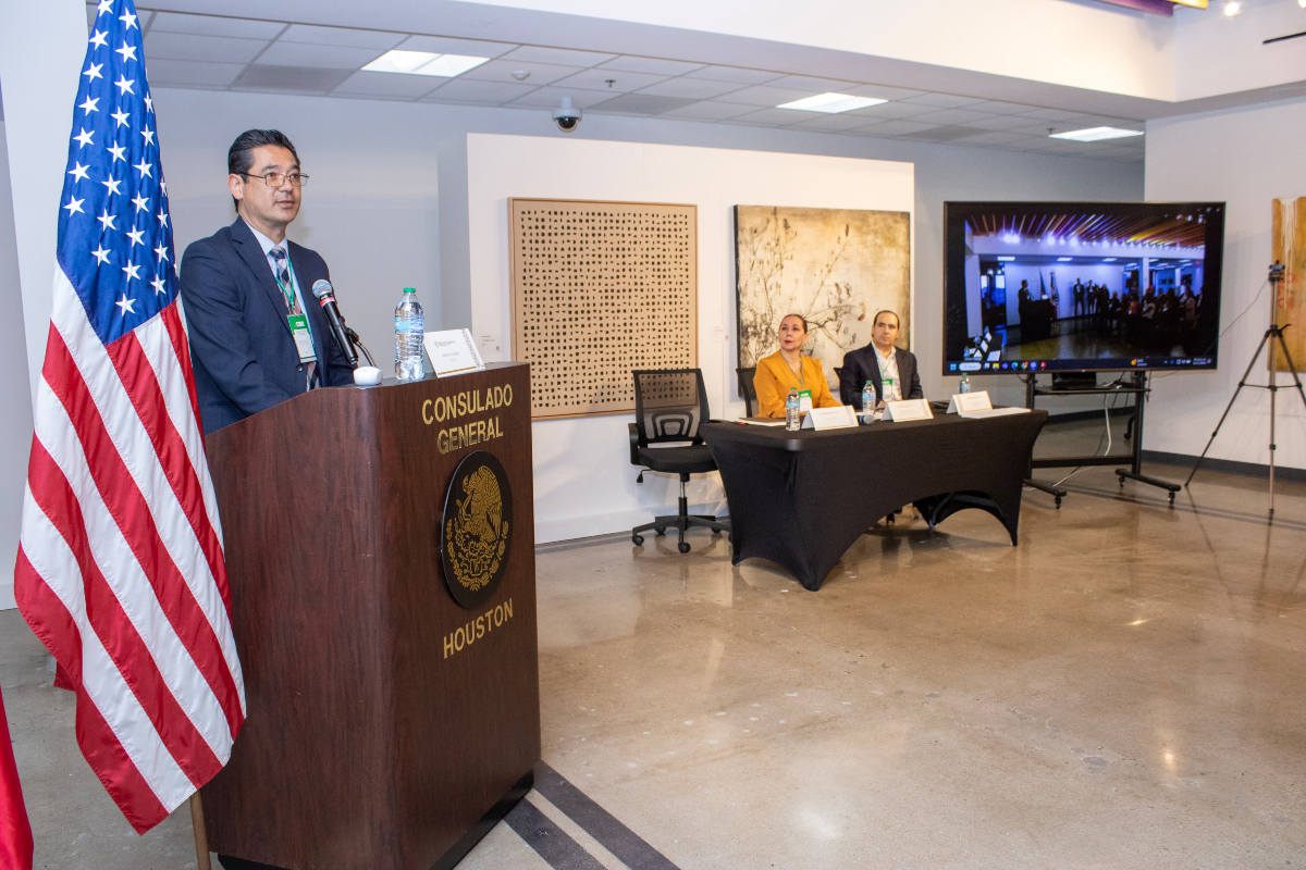 ExITAM's tweet photo. #ExITAM | ¡Este martes lanzamos nuestra #RedExITAM Houston, la décima segunda comunidad de exalumnos del ITAM en el extranjero!
Muchas gracias a la Cónsul de México en Houston, María Elena Orantes, a nuestra mesa directiva y a nuestros exalumnos que asistieron. https://t.co/O0GHBSz4Nz