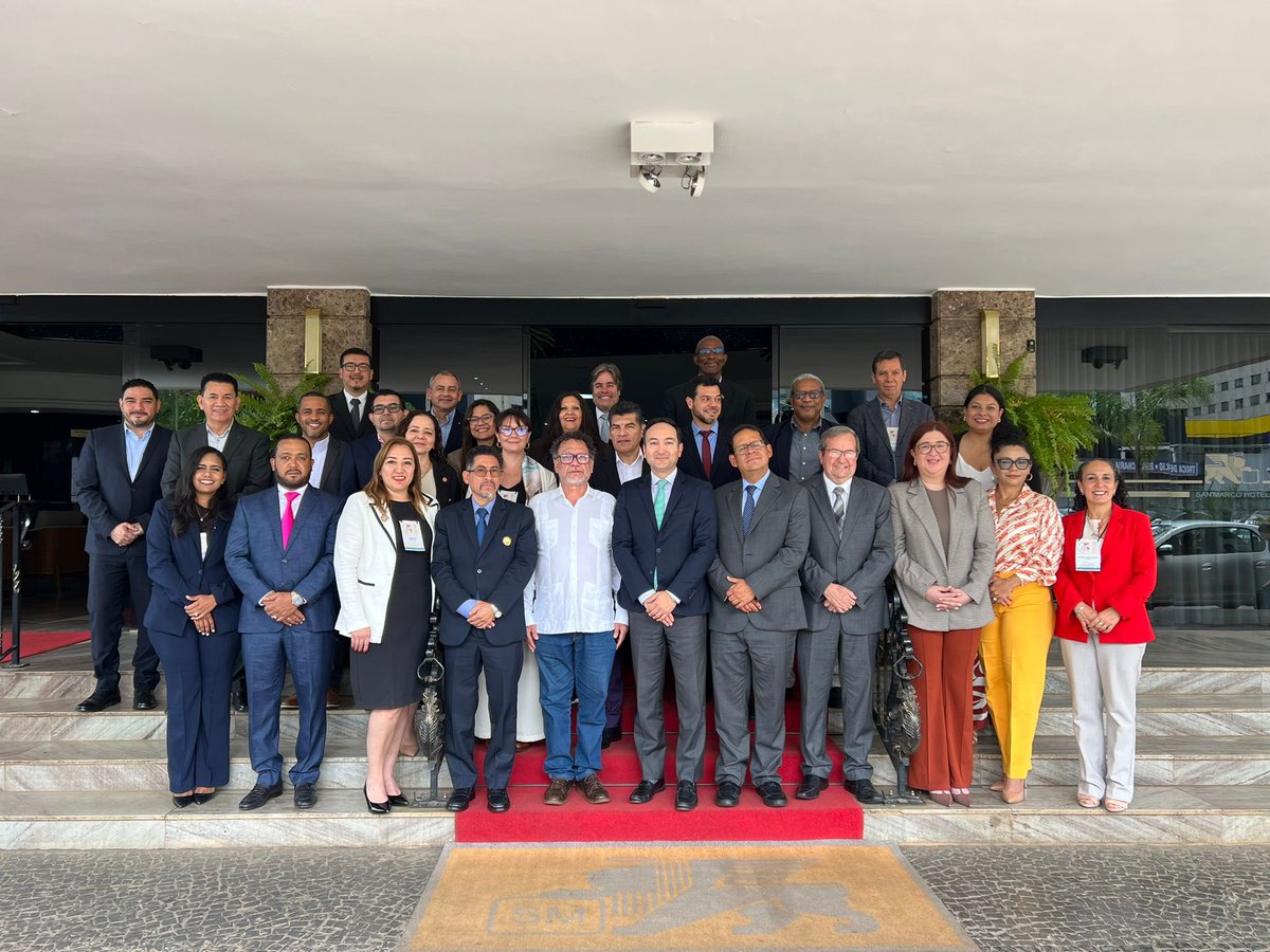 OPropiedadGT's tweet photo. Fue un gusto participar en la Asamblea de la 10ª Conferencia y Asamblea de la Red Interamericana de Catastro y Registro de la Propiedad #CONFCAT24 en Brasília 🇧🇷. Una actividad llena de conocimiento y experiencias que fortalecen el compromiso con la seguridad jurídica en nuestra región.