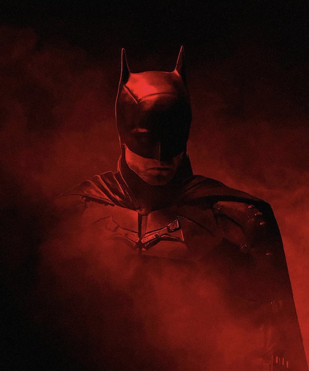 DiscussingFilm's tweet photo. Matt Reeves says Bruce Wayne will be finding it “very hard to be Batman” for ‘THE BATMAN 2’

“Batman’s out there trying to grapple with the aftermath of everything that happened, which to some degree he blames himself for”

(Source: https://t.co/KGZvtrWTpW) https://t.co/Ez9C89g7k1