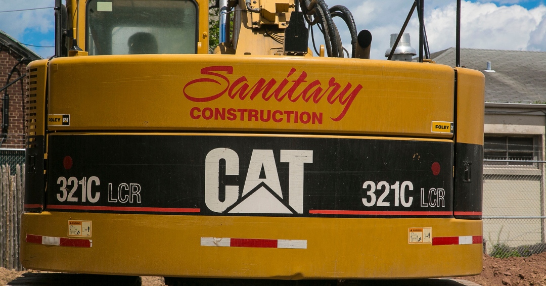 SanitaryConstr1's tweet photo. It's always a good day when you get to break out the big CAT! 🚧

#CAT #Construction #Infrastructure #WaterManagement #Earthwork #SanitaryConstruction https://t.co/DmVe1Ocinj