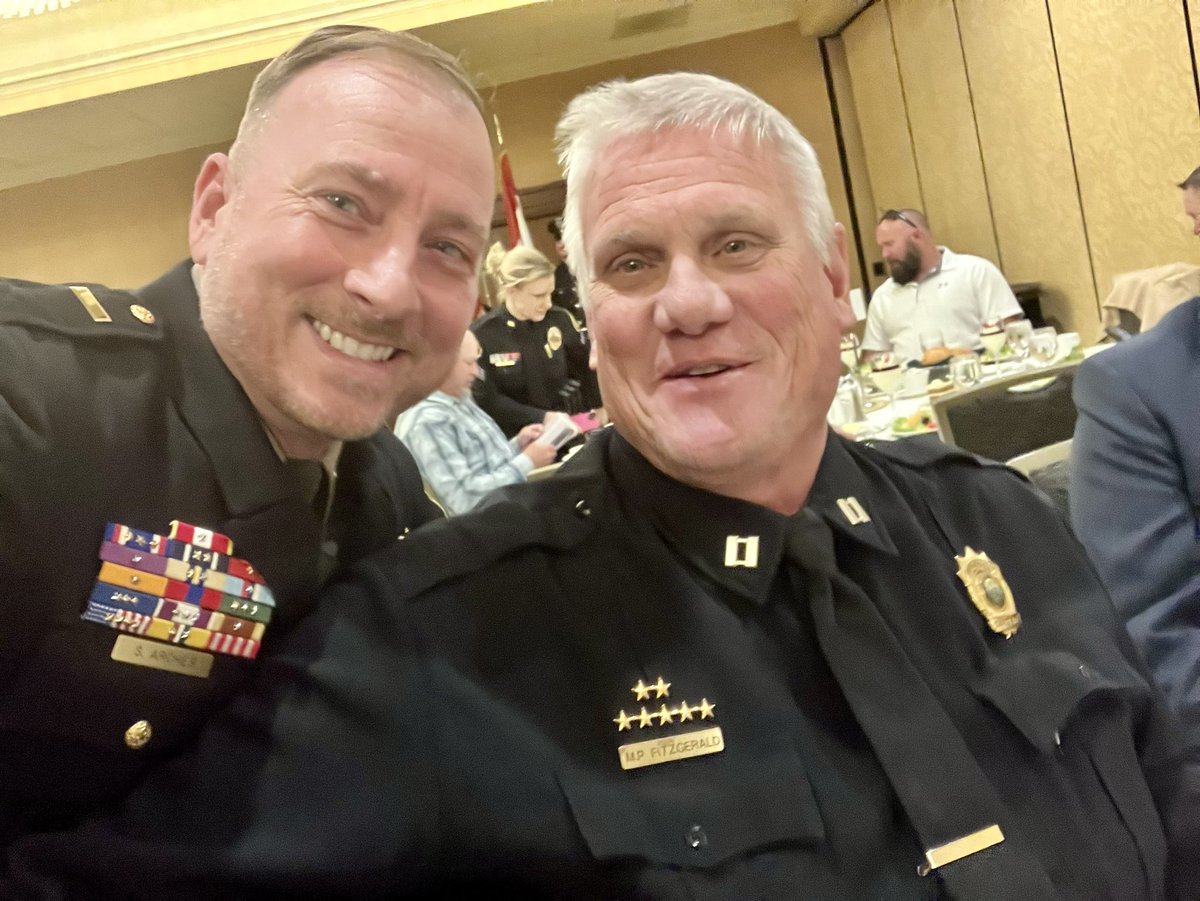 ScottArcher95's tweet photo. Ran into fellow @NorthwesternU Alum Class 580 @MarkPDFitz641 and Bill Brier at the  53rd Awards Fir Valor Ceremony held by Metro Chiefs and Sheriff’s Association. #TopShelf https://t.co/MTuN5trecb