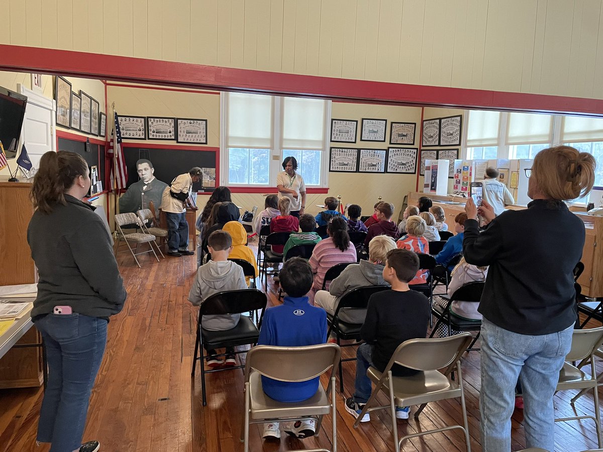 Extending the learning experience beyond the classroom today with Randolph Elem School’s 4th Grade “Time Travel through Goochland 3.0,” from Tuckahoe Plantation to the Rosenwald School at Second Union. 🌟 Thank you to the fourth grade team, the GEF, and our community partners!
