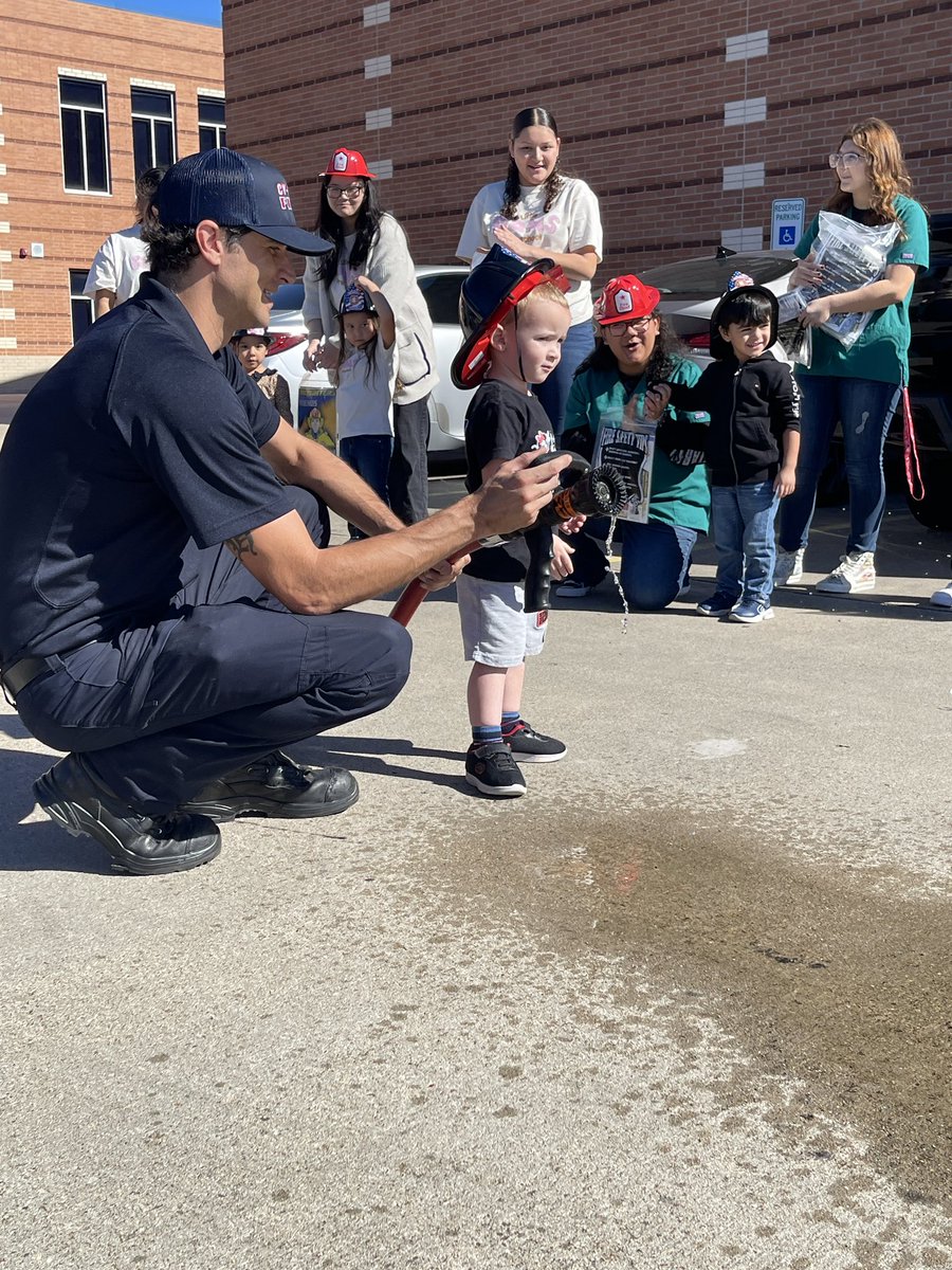 Ms. Román (@missromansclass) on Twitter photo Thank you <a href="/CFISDPDChief/">CFISD Police</a> and <a href="/cyfairfd/">Cy-Fair Fire Department</a> for coming out to <a href="/CypressRidgeHS/">Cypress Ridge HS</a> Little Rams Preschool today to helps us celebrate our Community Helpers week! We had the best day! Thank you <a href="/CFISDPDChief/">CFISD Police</a> and <a href="/cyfairfd/">Cy-Fair Fire Department</a> for coming out to <a href="/CypressRidgeHS/">Cypress Ridge HS</a> Little Rams Preschool today to helps us celebrate our Community Helpers week! We had the best day!