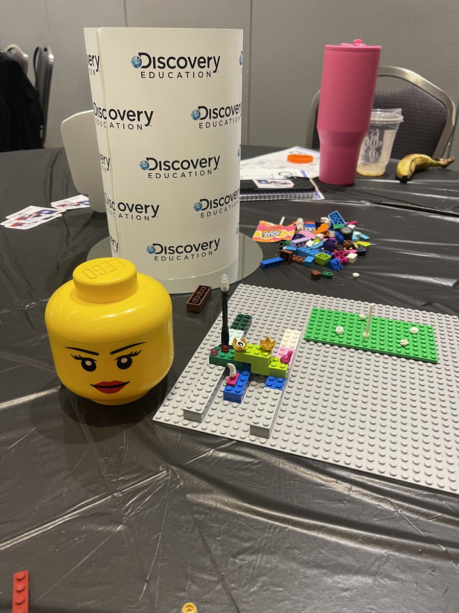 MsPowellteaches's tweet photo. This was one of my favorite sessions at #statcast24 Loved learning about @DiscoveryEd and legos! Plus seeing @Tammy_Norman4 ⭐️⭐️⭐️ She is the best! #teacherlife #DenStar https://t.co/BZybqkV4U0