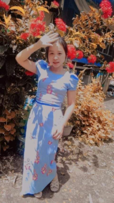 HunkyZoe's tweet photo. သဇင်ဖြူဆိုတဲ့တောသူမလေးကိုခွေးလိုးလိုးပစ်မယ်ဆိုတဲ့တောသားငထန်ကောင် စောက်တောသားက ဖင်ပါလိုးမှာတဲ့သဇင်ဖြူကို 🍆

အကောင့်တေလိုလျင်dm လာပါဗျ

Credit for removal 👑 https://t.co/l21NDp2mWv