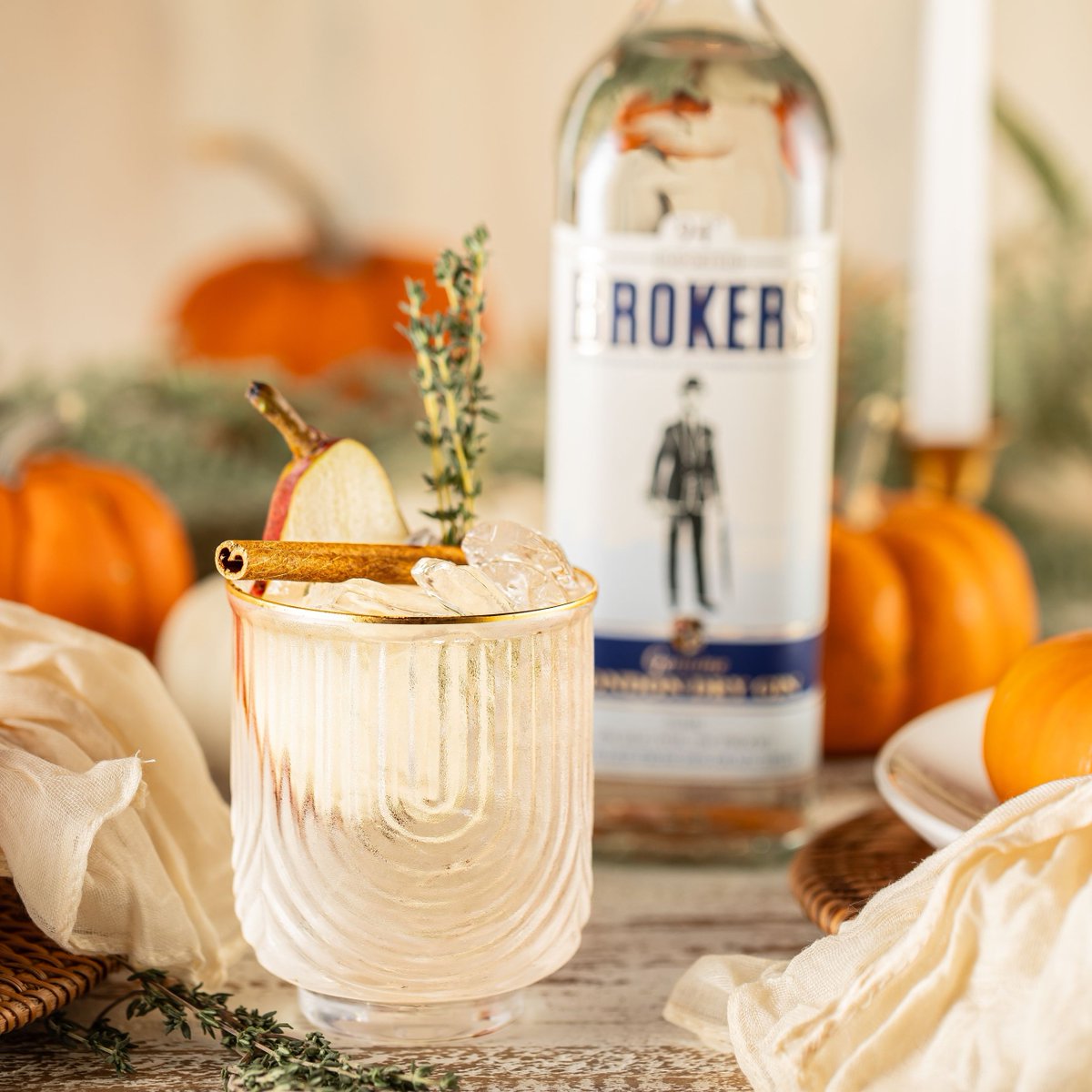 Let the holiday fun beGIN! #brokersgin⁠
3 ounces gin⁠
2 ounces apple cider⁠
2 ounces ginger beer⁠
1 ounce fresh lemon juice⁠
2 ounces cinnamon simple syrup⁠
*Garnish as desired⁠