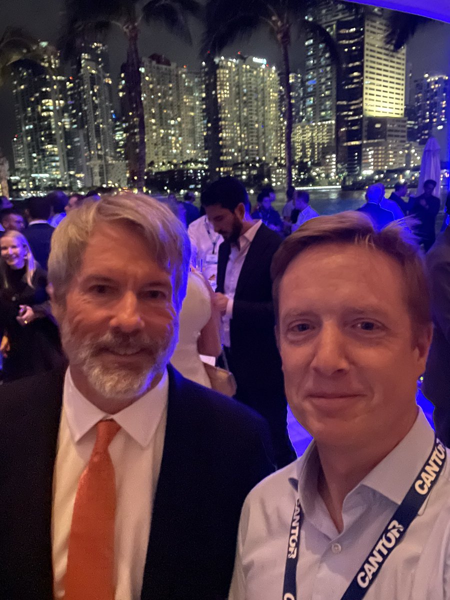 jbutterfill's tweet image. Great to meet @saylor at the #cantorcrypto conference in Miami.