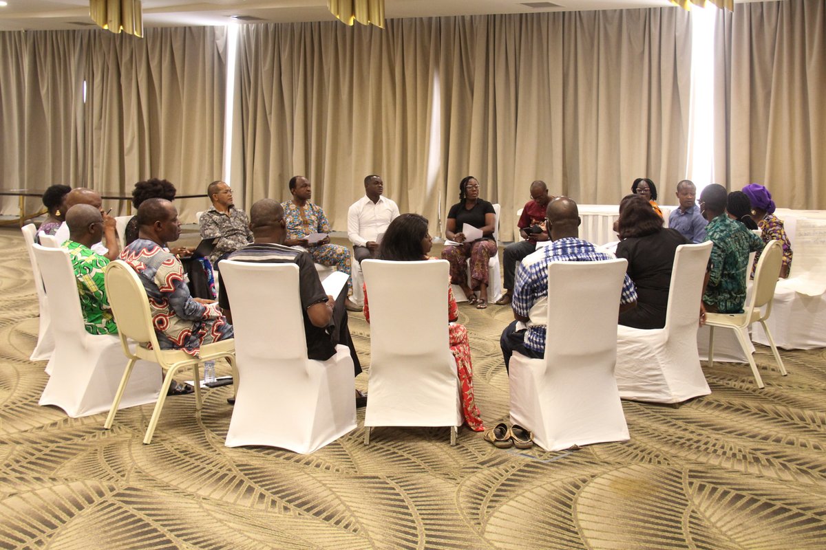 PNUDBenin's tweet image. Ensemble vers l'excellence!
L'équipe du @PNUDBenin en retraite annuelle à Lomé au #Togo pour renforcer la cohésion interne, définir les priorités de 2025 et réfléchir sur les voies et moyens pour améliorer l'impact des interventions sur le terrain.
#FutureSmartUNDP #People2030