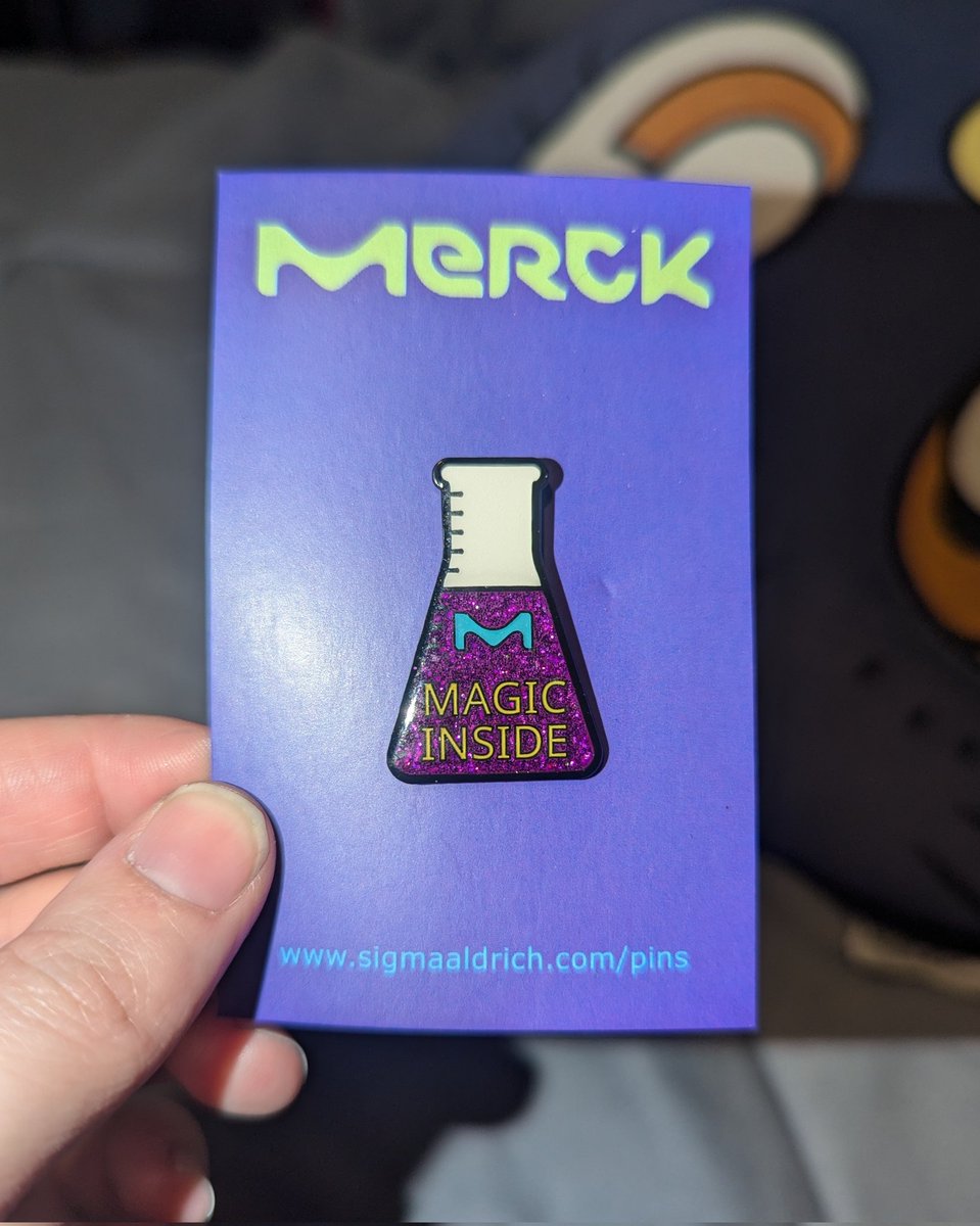 aurora_r_obrien's tweet photo. Just came home to my first ever Merck pin for my lab coat! π₯Ό
I'm still hoping I get the Halloween bat pin #merckpins https://t.co/uiordySeAV