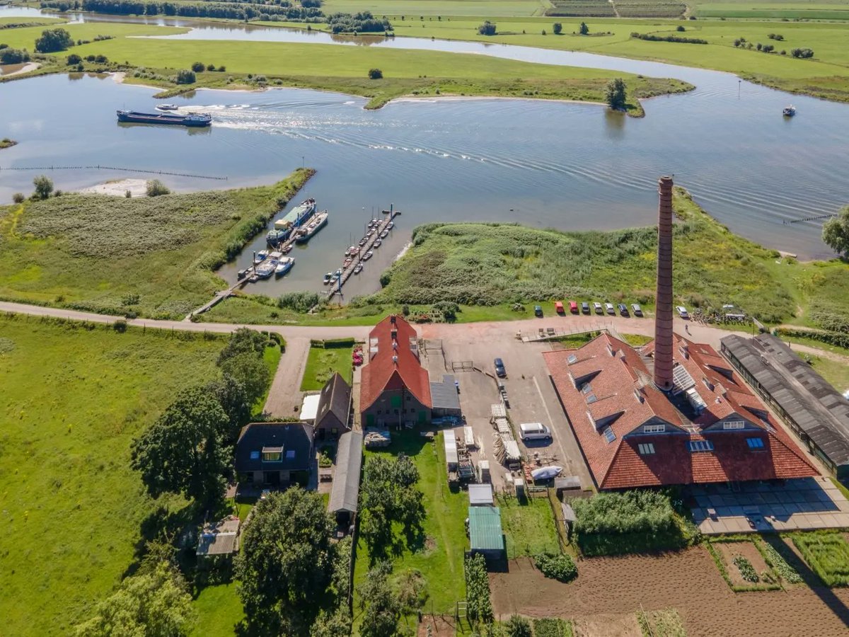 'Als verduurzamer ligt er ook een taak om de aannemer mee te nemen in de berekeningen en te begeleiden in het proces.' - Leonie van Bommel, verduurzamer bij BOEi

boei.nl/nieuws/samenwe…