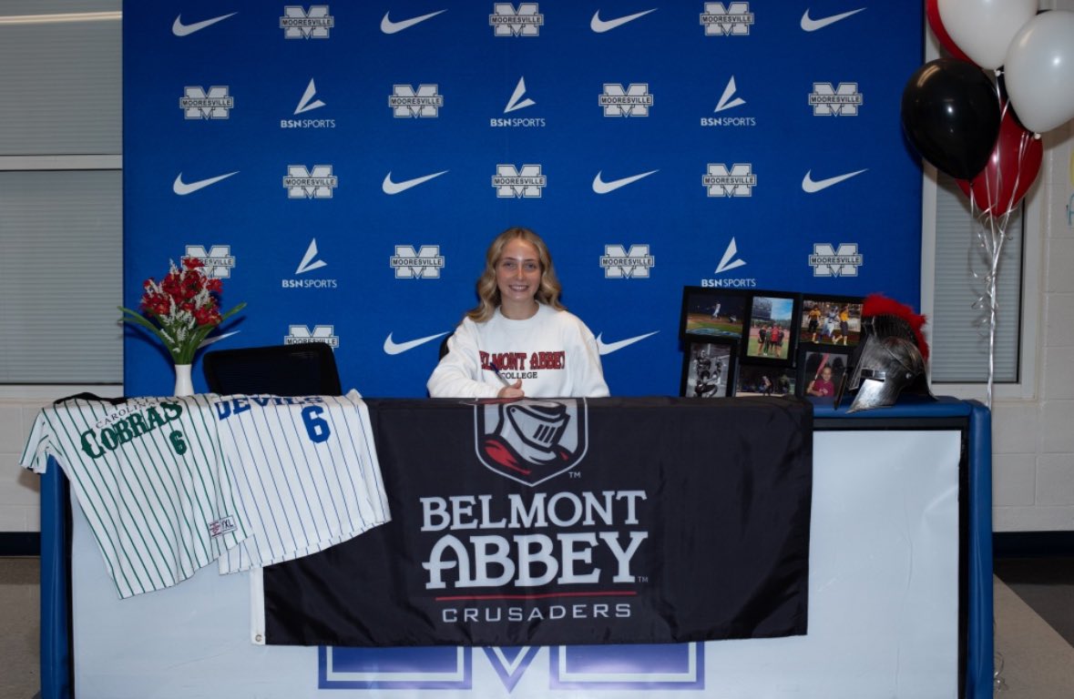 maddi_altieri6's tweet photo. Made it official ❤️🖤 #abbeybound #belmontabbey #signed @AbbeySoftball @Coach_Tony_NC @BACCoachWest https://t.co/mNTuIIgUZp