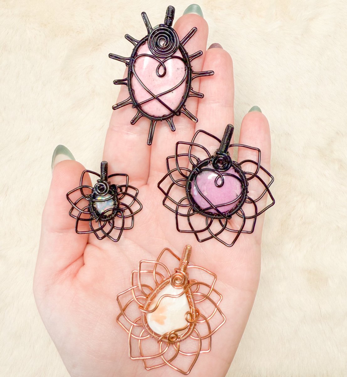 mildhippie's tweet photo. crystal sun &amp; sunflower necklaces☀️🌻🩷

a part of my “peaches &amp; cream” collection coming Friday November 15th at 8pm eastern time https://t.co/37hXRAOW8b
