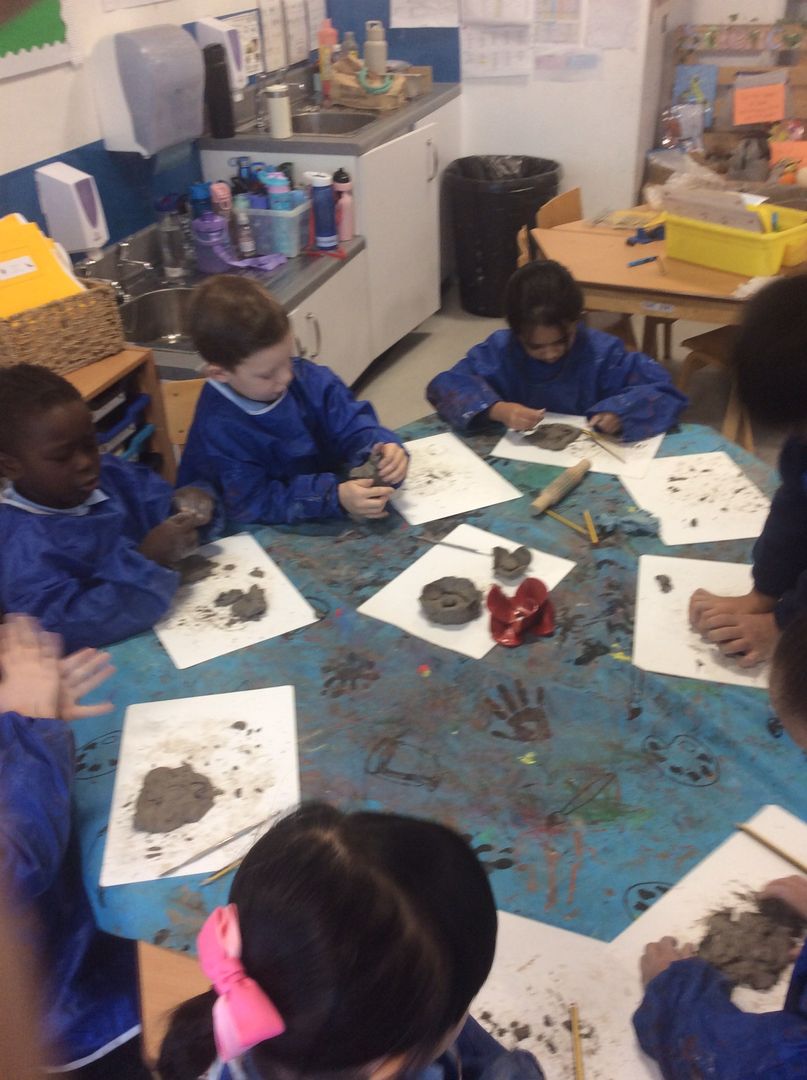 Year 1 have been looking at the artist Paul Cummins and his incredible poppy instillation at the Tower of London. The children used clay to recreate their very own poppies on Remembrance Day.