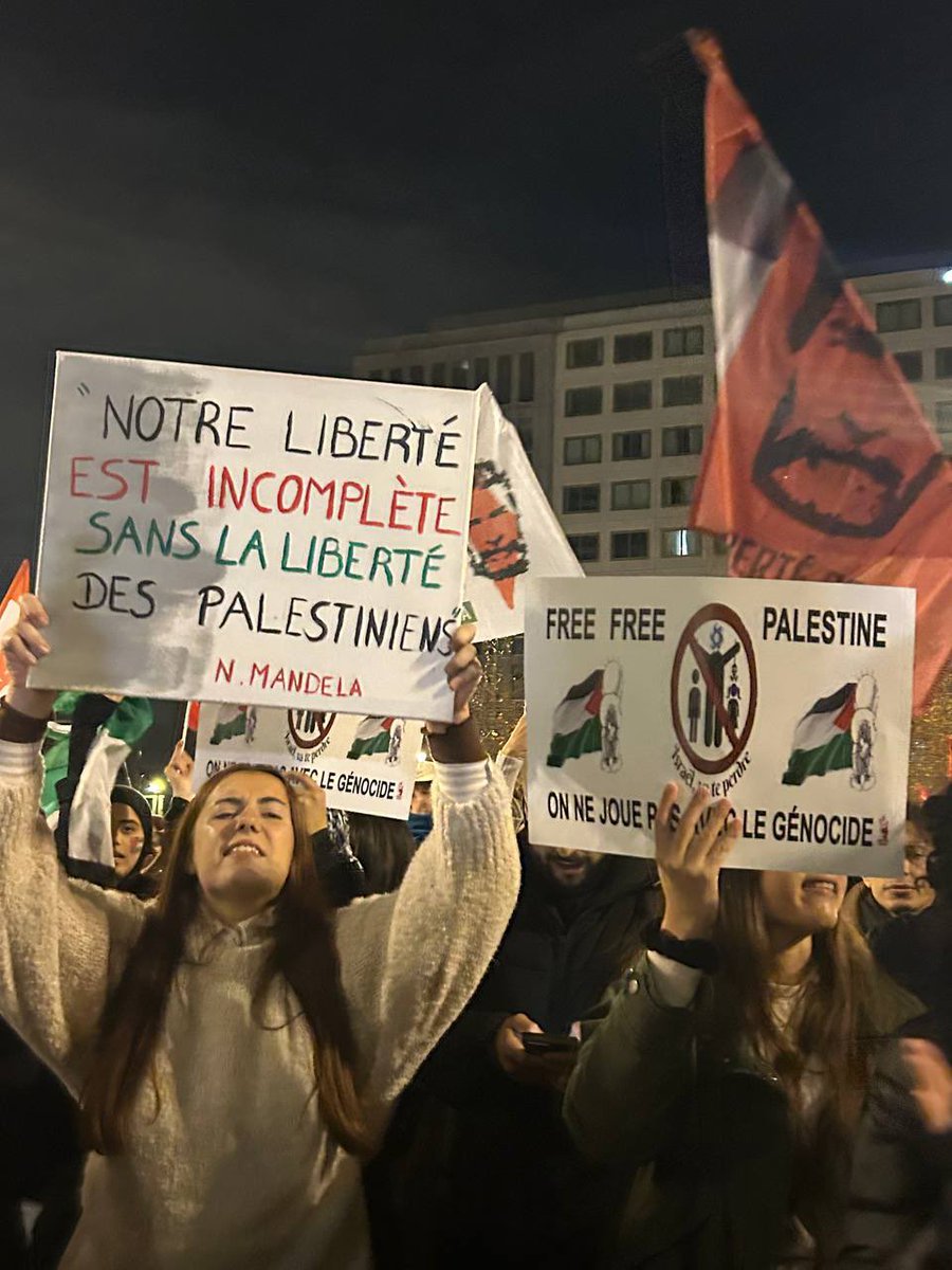 Portes_Thomas's tweet photo. Le match de la honte est un véritable flop.

15.000 places vendues. 

Le peuple de France ne cautionne pas cette opération de blanchiment du gouvernement israélien au moment où il commet un génocide.

Le sport ne sera jamais neutre. 

Israël doit être mis au ban des nations. https://t.co/q8gTJT1U5a