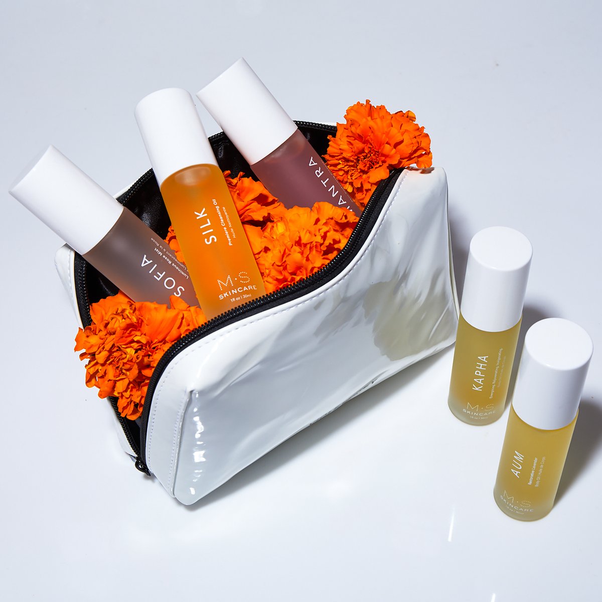 MulleinSparrow's tweet photo. Whether for weekend getaways or daily touch-ups, our travel-sizes offer the luxury of M.S Skincare on the go.Each bottle holds nature’s finest ingredients, ready to keep your skin radiant wherever life takes you. ⁠
Don’t miss the last chance to get them!
https://t.co/ppHczg0SV6 https://t.co/si2ZsYw7Wi