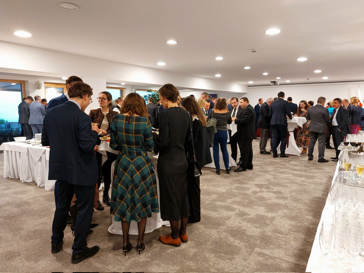 On the occasion of Struggle for #Freedom &amp; #Democracy Day Permanent Representative of the Slovak Republic to the #EU, Amb. <a href="/JurajNociar/">Juraj Nociar</a>, today hosted a state #reception 🥂 at our PermRep <a href="/SLOVAKIAinEU/">Slovakia in the EU</a> 🇸🇰🇪🇺 

#November89 #VelvetRevolution