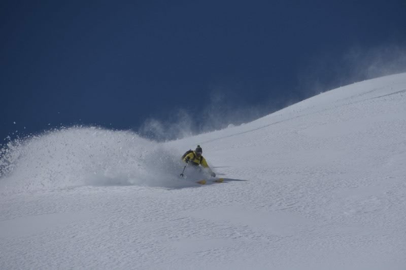 skijapantoday's tweet photo. Lazer eyes skiing is always the best. 
Especially when it’s in a beautiful area. 
#myoko #bitcoinaccepted #bitcoin
My #BitcoinPrediction is that it will keep doing what it does and we will enjoy life more! https://t.co/qFnWNNPT8A