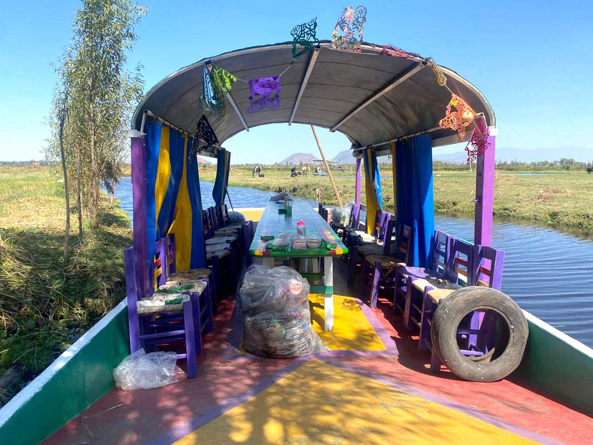 Geoquest_MEX's tweet photo. Así vivimos la 3a edición de Xochimilco Sostenible el pasado sábado 9 de noviembre. Gracias a la dedicación de quienes formaron parte de esta actividad. ¡Juntos hacemos el cambio! #XochimilcoSostenible #ProtejamosElPlaneta #Freyssinet #TierraArmada https://t.co/TvcOfiiuZz