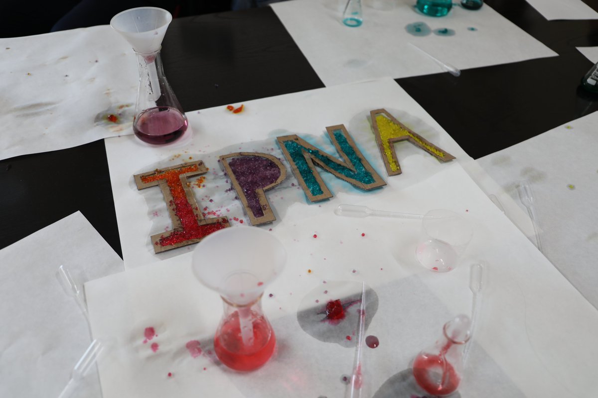 ipnacsic's tweet photo. Taller 'Dimensión diminuta'
#scic24 #SomosCiencia #somosinnovación #semanacienciaCSIC @HispanoInglesTF https://t.co/dF9qiRI4Lo