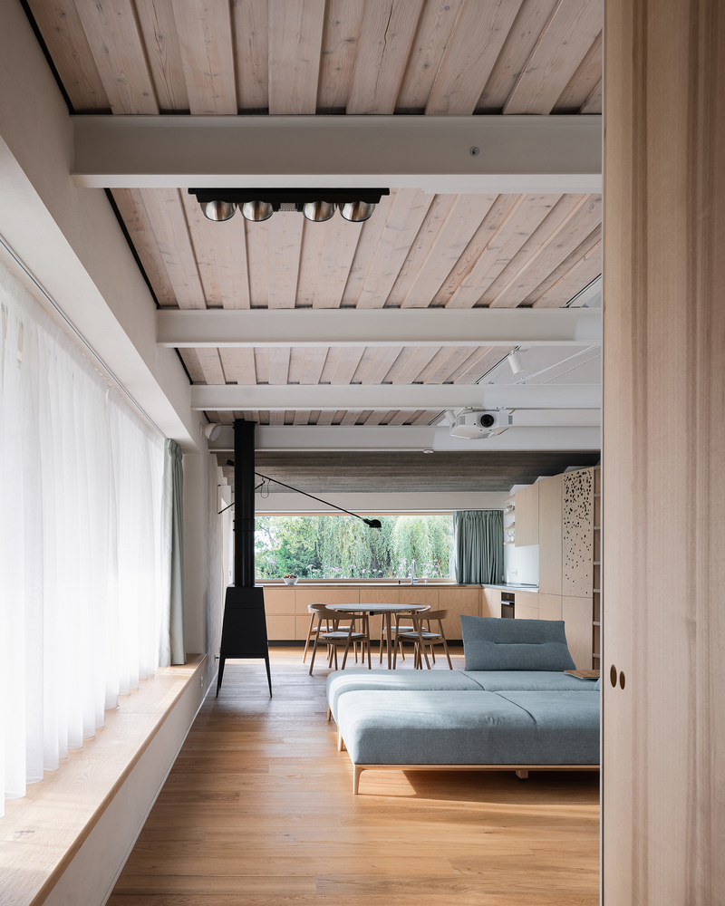 MoGA_blog's tweet image. • Proyecto → Casa en Zbraslav [ Zbraslav, República Checa | Año 2021 ]
• Arquitectos →  Martin Neruda Architektura
• Fotografías → Alex Shoots Buildings