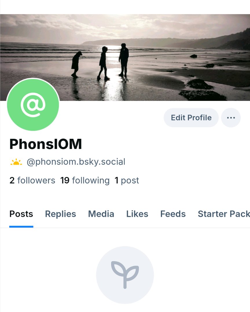 PhonsIOM's tweet photo. I've set one of these up during the week &amp; trying to match my feed.
Feels like when you buy a new car but haven't yet managed to sell the old one. https://t.co/EiI517RrEo
