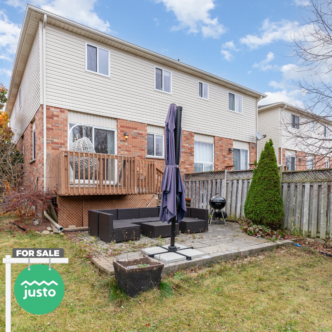 🏡  Your Dream Home Awaits! Gorgeous &amp; Large End Unit
🛏️  3 Bedrooms
🛁  4 Bathrooms
🚗  3 Parking Spaces
💰  Listing Price: $ 849,500
💰  Cashback: ~$ 7,619

For more details, visit hubs.la/Q02YfjhQ0

#Justo #JustoRealEstate #JustoListing