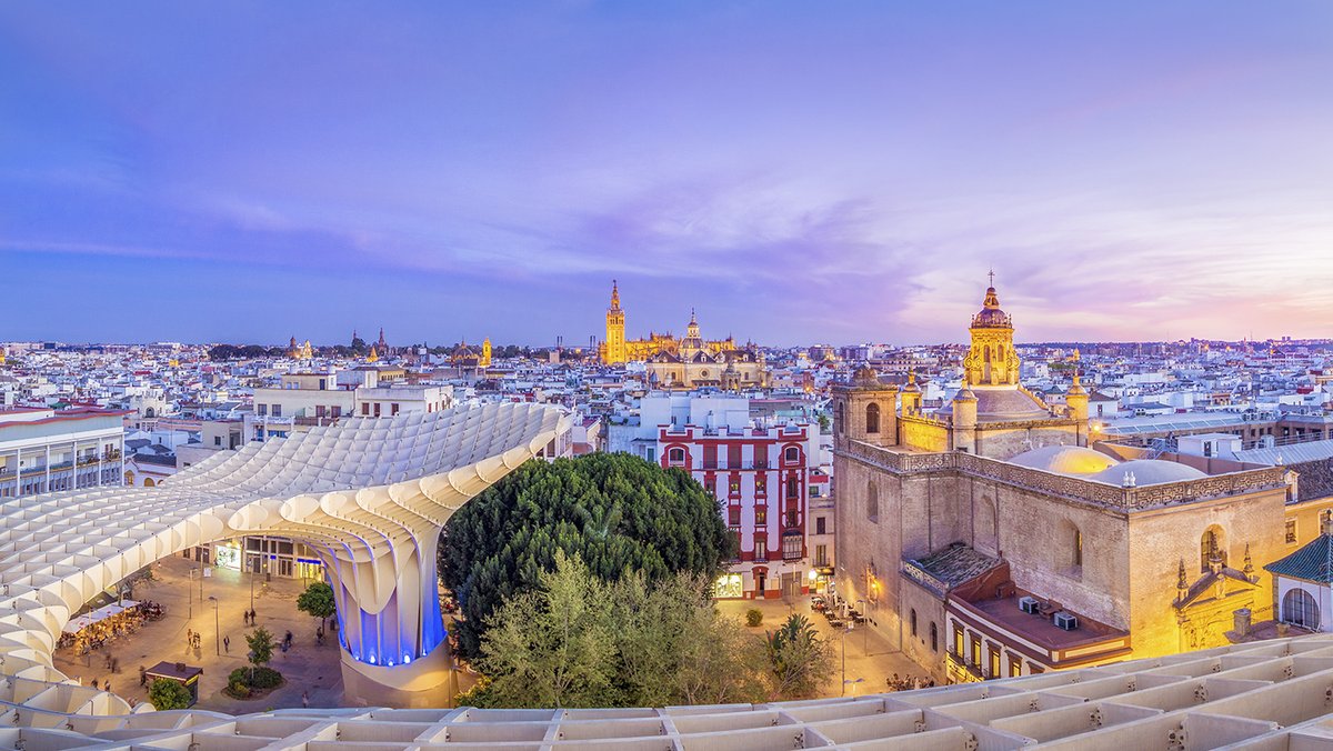 Los 15 imprescindibles que ver en Sevilla: sitiosdeespana.es/.../los-doce...
Lugares que harán que te enamores de la capital andaluza.