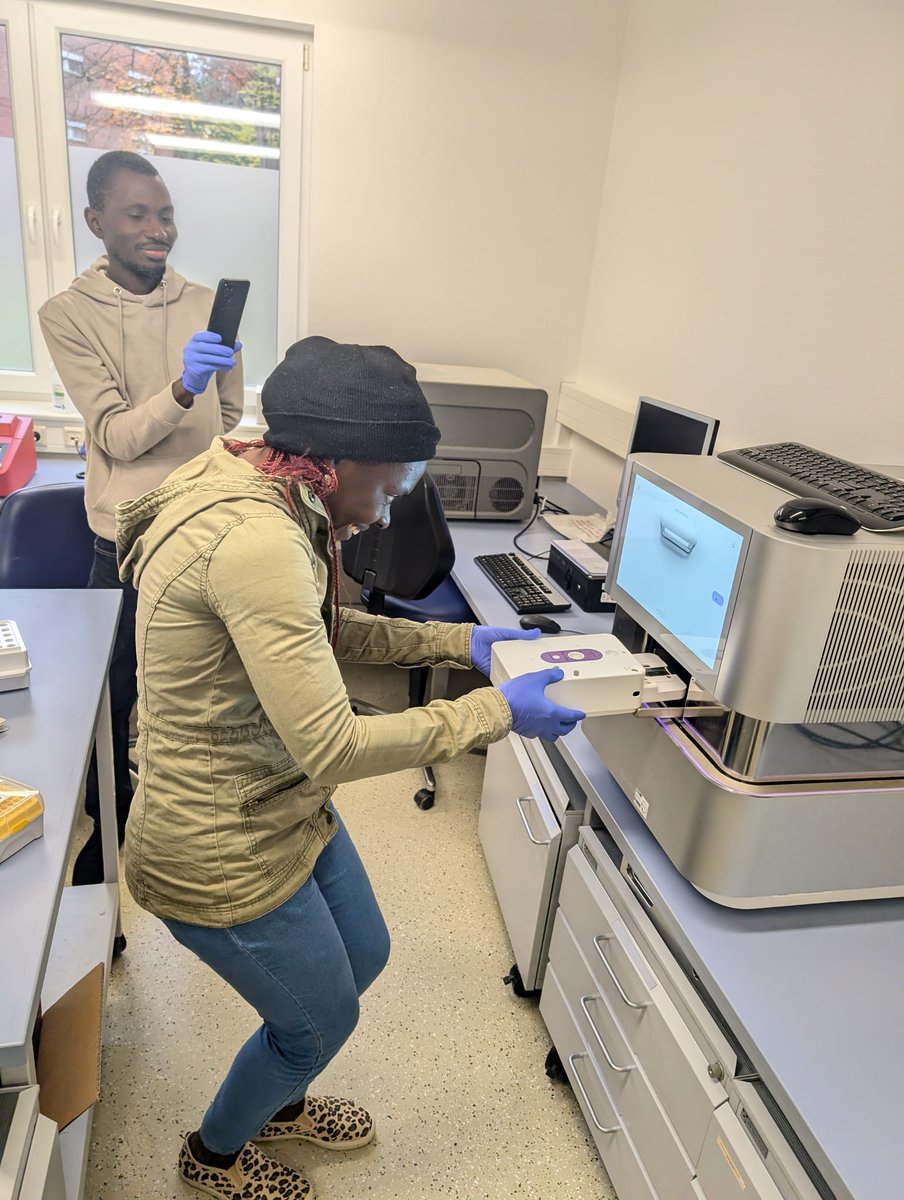 MarDir6's tweet image. Nice and productive visit of colleagues from CERMEL (Gabon) in Borstel for training in tNGS and WGS of M. tuberculosis strains and discussion of TB sampling progress within the PANGenS project. @PANGenS2023 @FZBorstel @CERMEL_Gabon
