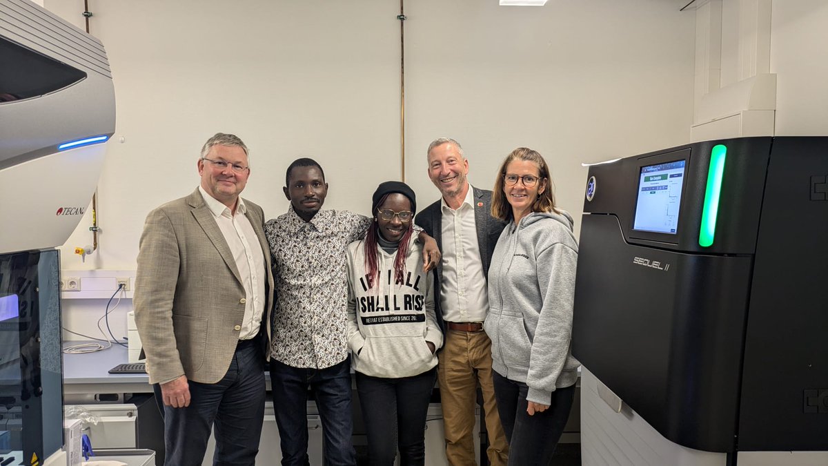 MarDir6's tweet image. Nice and productive visit of colleagues from CERMEL (Gabon) in Borstel for training in tNGS and WGS of M. tuberculosis strains and discussion of TB sampling progress within the PANGenS project. @PANGenS2023 @FZBorstel @CERMEL_Gabon