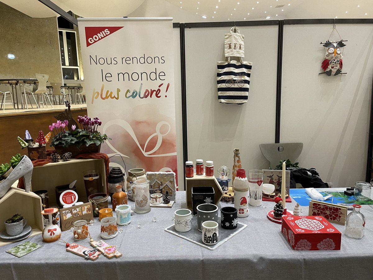 Catmam88's tweet photo. Stand installé : on vous attend dès demain et pour tout le week-end. 
#salonloisirscreatifs #saintdiédesvosges #gonis #gonisfrance #diy #fairesoimême https://t.co/tKGU59UL27