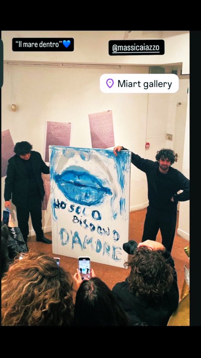 DisagioCronico's tweet photo. Io ve lo giuro, sto ridendo da 5 minuti!
#IlMareDentro 🌊 #CuoreBlu 💙#BluComeIlMareCheMiPortoDentro https://t.co/QBmR0z0QWC