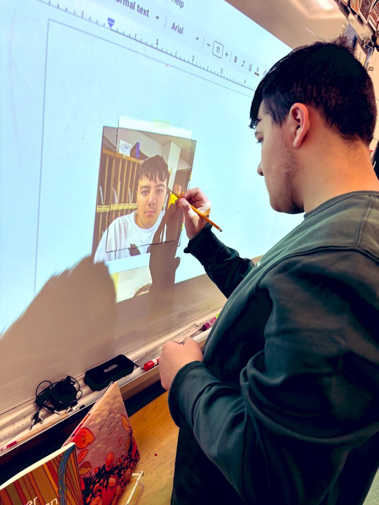 jcurriesclass's tweet photo. This makes my heart so happy 🤍 look at these smiling faces @StPiusXOCSB #HardWorkingStudents #TheInclusionCrew #ocsbJoy https://t.co/O2Fs2wktL0